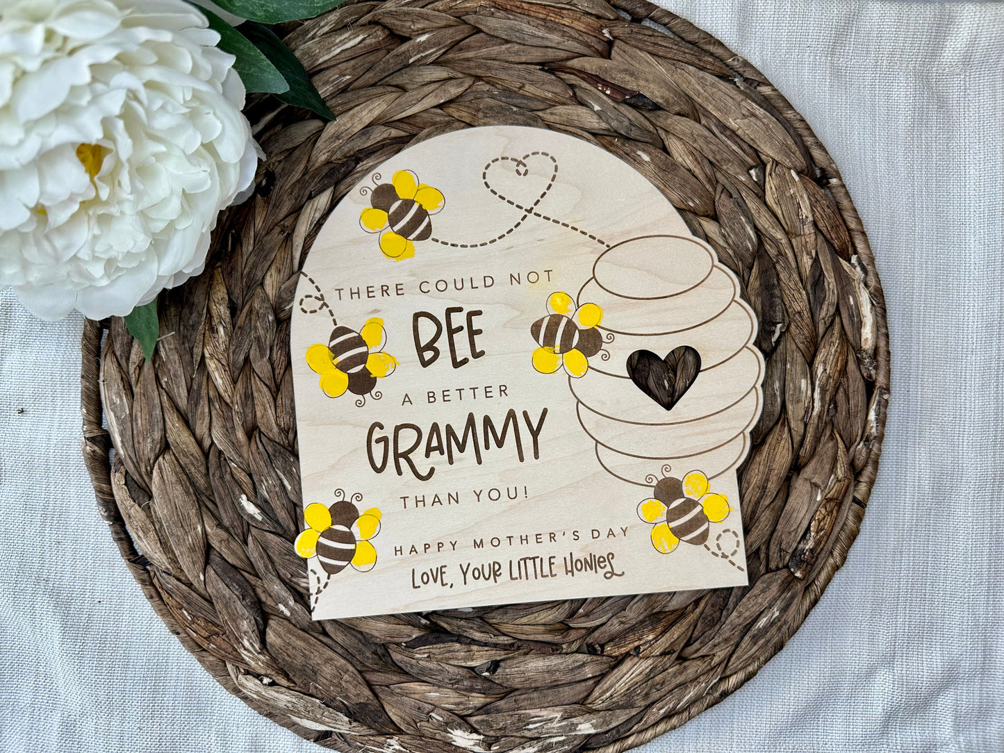 DIY Bee Fingerprint Sign